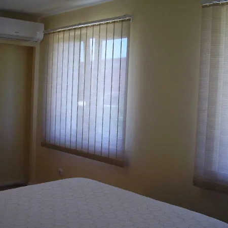 Διαμέρισμα Water View Brand New Apartment, Short Stroll To Beach, Peaceful!