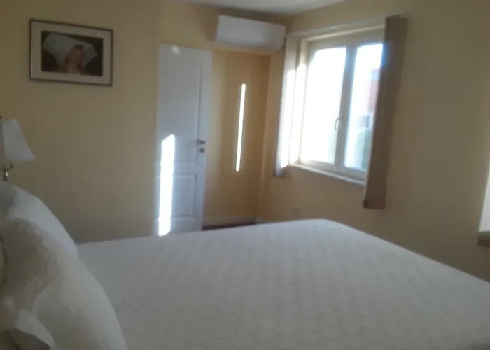 Water View Brand New Apartment, Short Stroll To Beach, Peaceful! Lejlighed Košljun