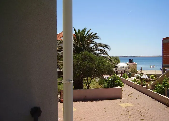 Water View Brand New Apartment, Short Stroll To Beach, Peaceful! Lägenhet