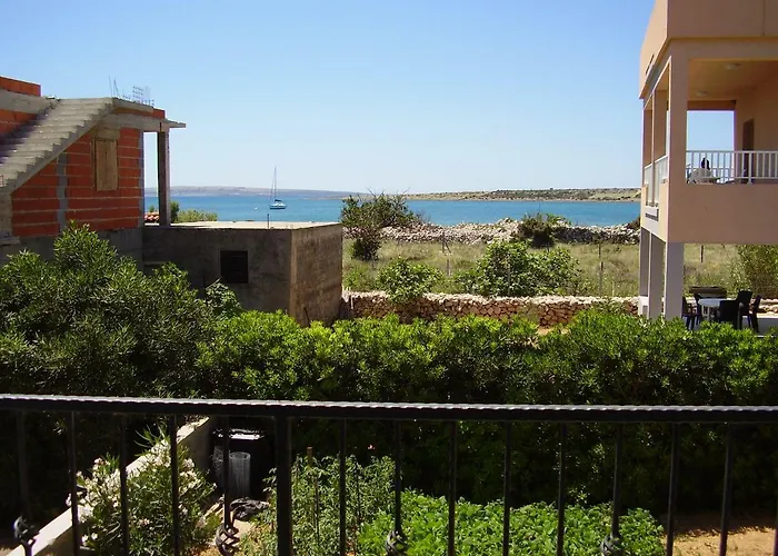 Lejlighed Water View Brand New Apartment, Short Stroll To Beach, Peaceful!
