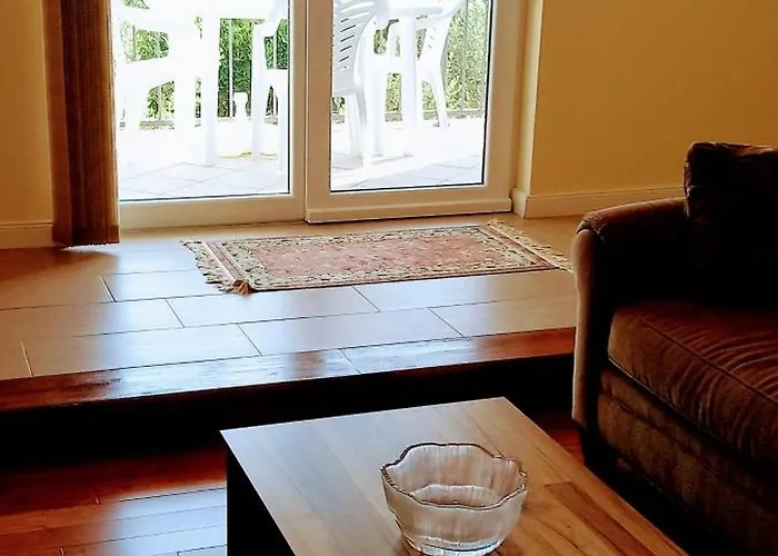 Water View Brand New Apartment, Short Stroll To Beach, Peaceful! Kosljun